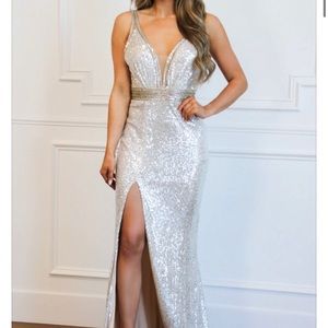 NWT: STAR OF THE NIGHT FORMAL DRESS: CHAMPAGNE